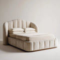 Polsterbett Doppelbett Creme 180 x 200 cm mit geripptem Polyesterbezug und abgerundetem Kopfteil